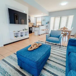 Comfortable House In Tierra Del Sol & Golf Holiday home Palm Beach